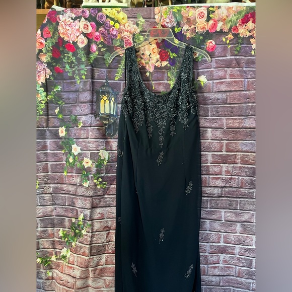 Ikara Formal Beaded Dress with Jacket - Picture 7 of 7